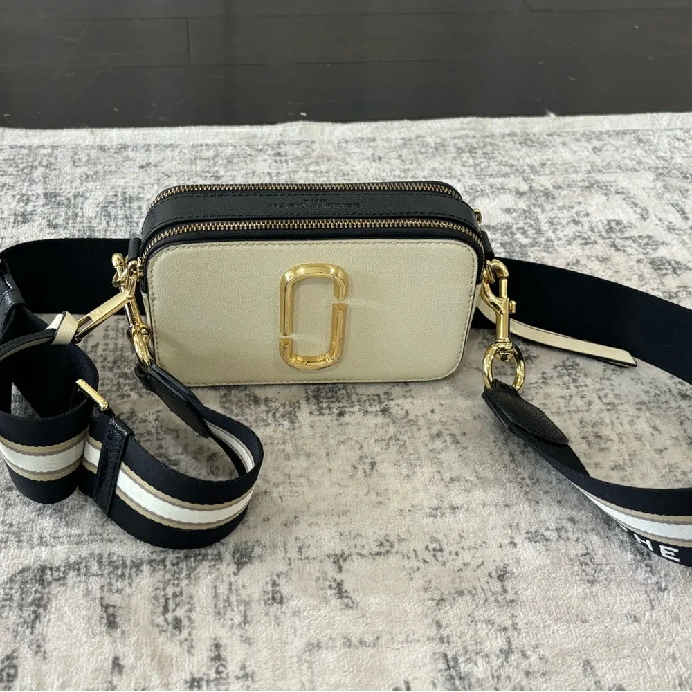 Marc Jacobs Cream and Black Leather Snapshot Crossbody Bag with Gold Hardware